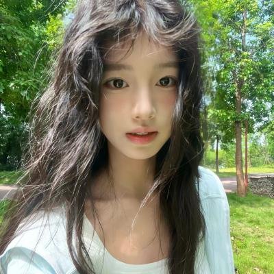 姹紫嫣红碧绿波
